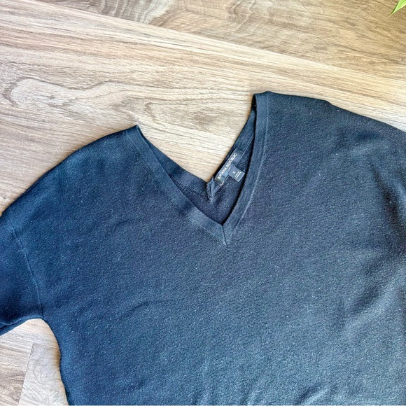 Banana Republic Women’s Small Black V-Neck ¾ Sleeve Cotton Blend Sweater - Picture 5 of 9